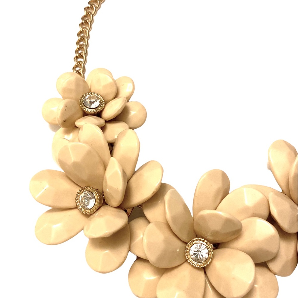 NATASHA COUTURE Nude Floral Statement Necklace - Picture 2 of 5